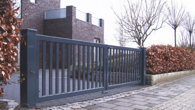 2-flügelige Toranlage